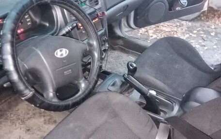 Hyundai Sonata IV рестайлинг, 2004 год, 230 000 рублей, 4 фотография