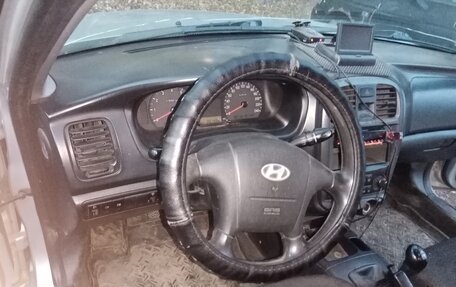 Hyundai Sonata IV рестайлинг, 2004 год, 230 000 рублей, 5 фотография