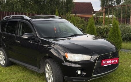 Mitsubishi Outlander III рестайлинг 3, 2011 год, 1 190 000 рублей, 2 фотография
