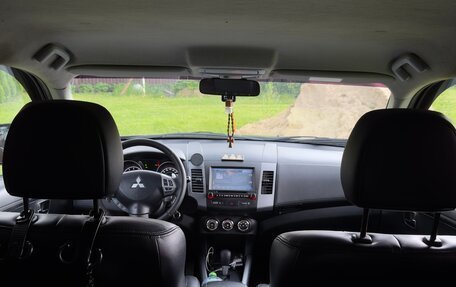 Mitsubishi Outlander III рестайлинг 3, 2011 год, 1 190 000 рублей, 11 фотография