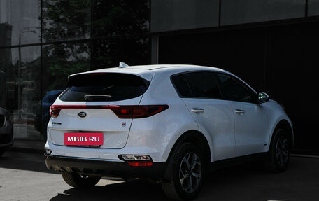 KIA Sportage IV рестайлинг, 2020 год, 2 400 000 рублей, 4 фотография
