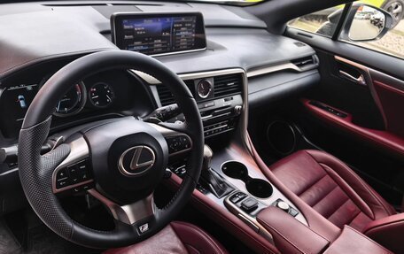 Lexus RX IV рестайлинг, 2018 год, 3 799 000 рублей, 5 фотография