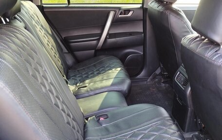 Toyota Highlander III, 2013 год, 2 200 000 рублей, 10 фотография