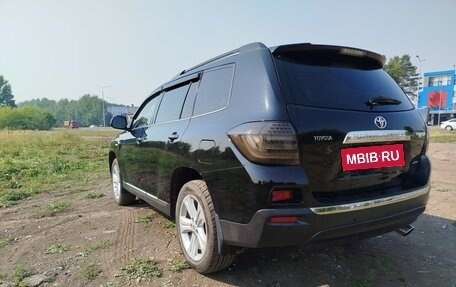 Toyota Highlander III, 2013 год, 2 200 000 рублей, 6 фотография