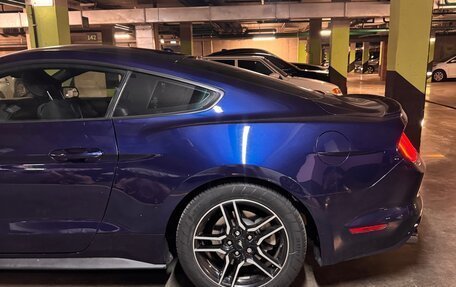 Ford Mustang VI рестайлинг, 2018 год, 2 650 000 рублей, 3 фотография