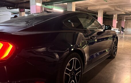 Ford Mustang VI рестайлинг, 2018 год, 2 650 000 рублей, 6 фотография