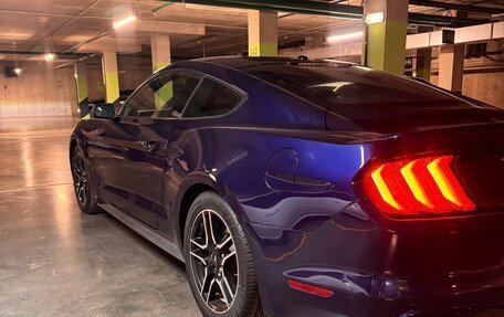 Ford Mustang VI рестайлинг, 2018 год, 2 650 000 рублей, 4 фотография
