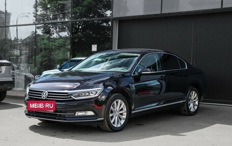 Volkswagen Passat B8 рестайлинг, 2015 год, 1 800 000 рублей, 2 фотография