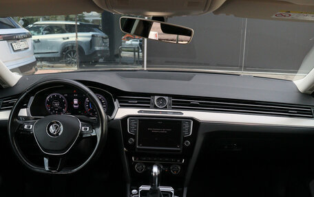 Volkswagen Passat B8 рестайлинг, 2015 год, 1 800 000 рублей, 11 фотография