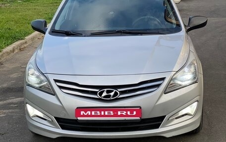 Hyundai Solaris II рестайлинг, 2014 год, 850 000 рублей, 2 фотография