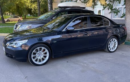 BMW 5 серия, 2004 год, 820 000 рублей, 1 фотография