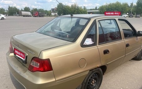 Daewoo Nexia I рестайлинг, 2010 год, 300 000 рублей, 9 фотография