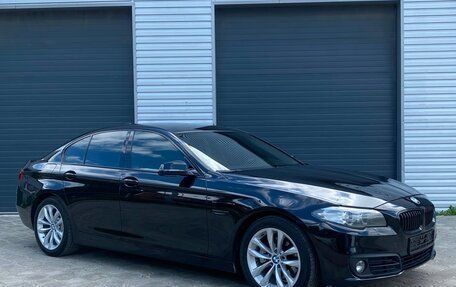 BMW 5 серия, 2016 год, 2 400 000 рублей, 3 фотография