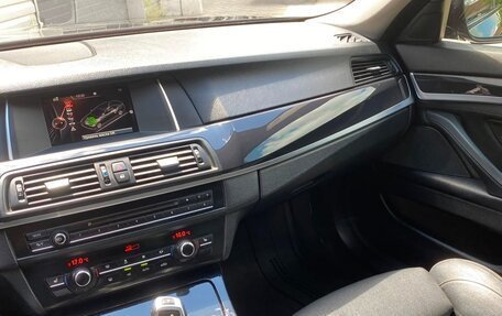 BMW 5 серия, 2016 год, 2 400 000 рублей, 11 фотография