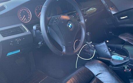 BMW 5 серия, 2004 год, 820 000 рублей, 11 фотография