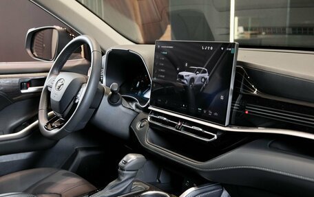 Toyota Highlander, 2026 год, 5 600 000 рублей, 17 фотография