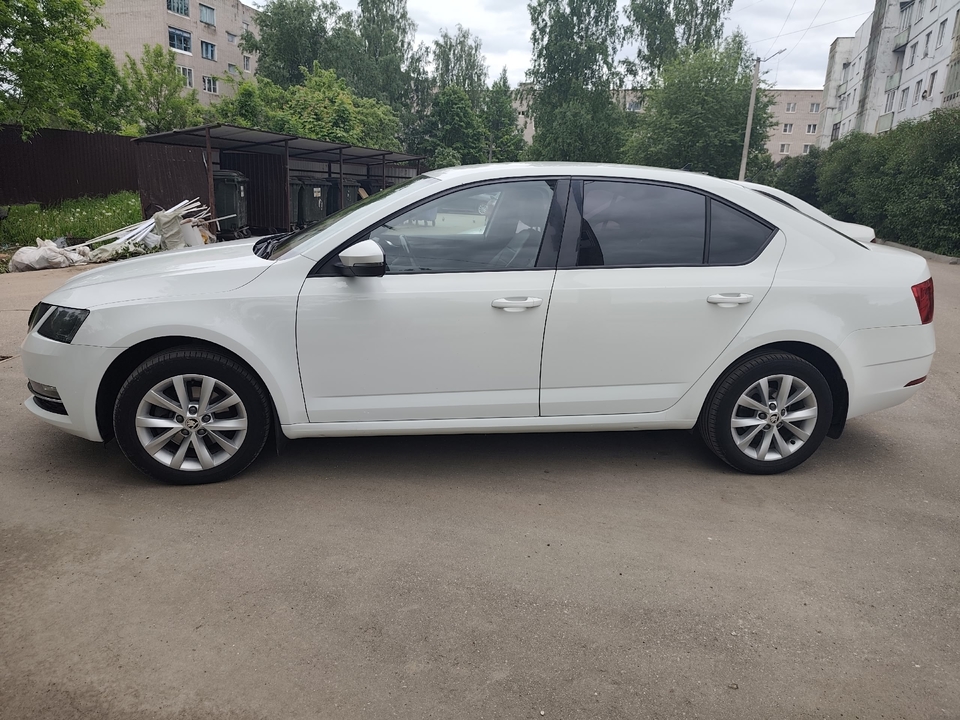Skoda Octavia A7 рестайлинг, 2018 год, 1 390 000 рублей, 2 фотография