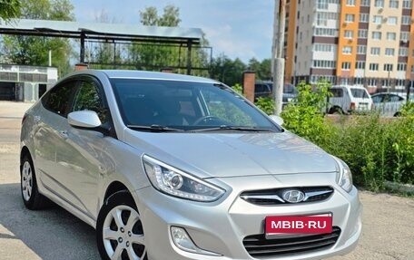 Hyundai Solaris II рестайлинг, 2013 год, 890 000 рублей, 1 фотография