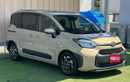 Toyota Sienta, 2023 год, 930 000 рублей, 1 фотография