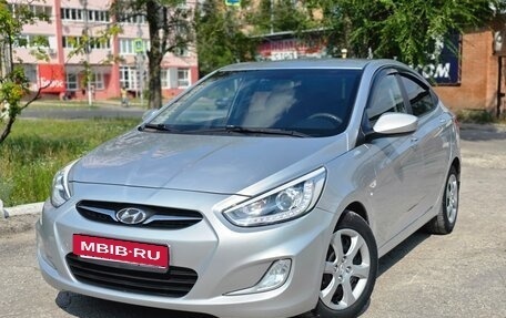 Hyundai Solaris II рестайлинг, 2013 год, 890 000 рублей, 3 фотография