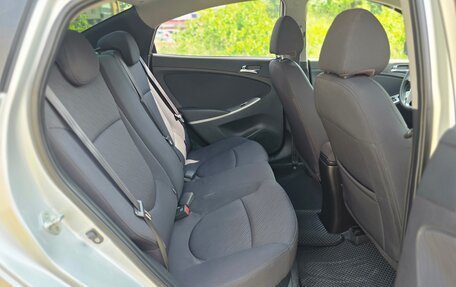 Hyundai Solaris II рестайлинг, 2013 год, 890 000 рублей, 16 фотография