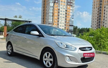 Hyundai Solaris II рестайлинг, 2013 год, 890 000 рублей, 9 фотография