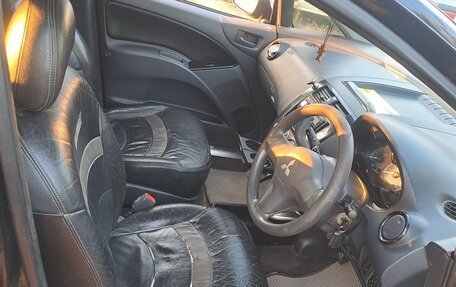 Mitsubishi Colt VI рестайлинг, 2003 год, 330 000 рублей, 8 фотография