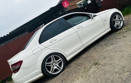 Mercedes-Benz C-Класс, 2010 год, 1 100 000 рублей, 5 фотография