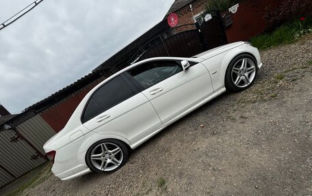 Mercedes-Benz C-Класс, 2010 год, 1 100 000 рублей, 4 фотография