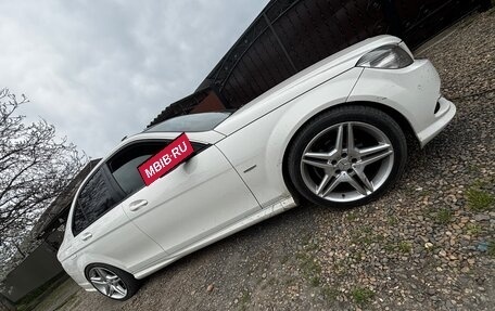 Mercedes-Benz C-Класс, 2010 год, 1 100 000 рублей, 3 фотография