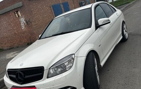 Mercedes-Benz C-Класс, 2010 год, 1 100 000 рублей, 10 фотография