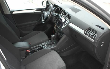 Volkswagen Tiguan II, 2019 год, 2 680 000 рублей, 12 фотография