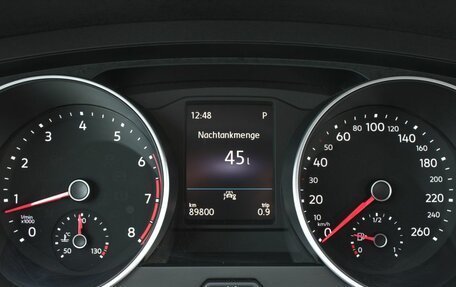 Volkswagen Tiguan II, 2019 год, 2 680 000 рублей, 11 фотография