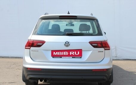 Volkswagen Tiguan II, 2019 год, 2 680 000 рублей, 6 фотография
