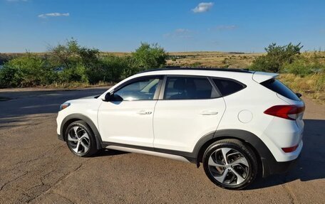 Hyundai Tucson III, 2017 год, 1 900 000 рублей, 3 фотография