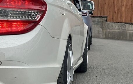 Mercedes-Benz C-Класс, 2010 год, 1 800 000 рублей, 12 фотография