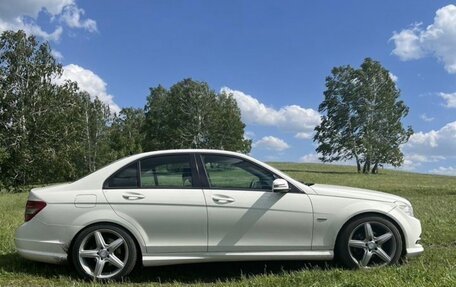 Mercedes-Benz C-Класс, 2010 год, 1 800 000 рублей, 20 фотография