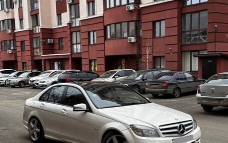 Mercedes-Benz C-Класс, 2010 год, 1 800 000 рублей, 23 фотография