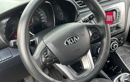 KIA Rio III рестайлинг, 2013 год, 900 000 рублей, 5 фотография