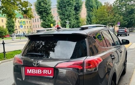 Toyota RAV4, 2019 год, 2 400 000 рублей, 2 фотография