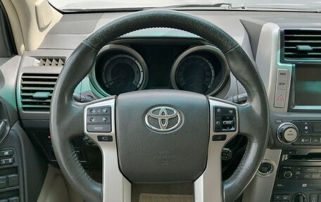 Toyota Land Cruiser Prado 150 рестайлинг 2, 2010 год, 2 630 000 рублей, 12 фотография