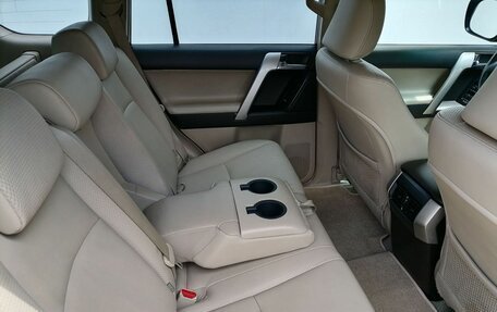 Toyota Land Cruiser Prado 150 рестайлинг 2, 2010 год, 2 630 000 рублей, 10 фотография