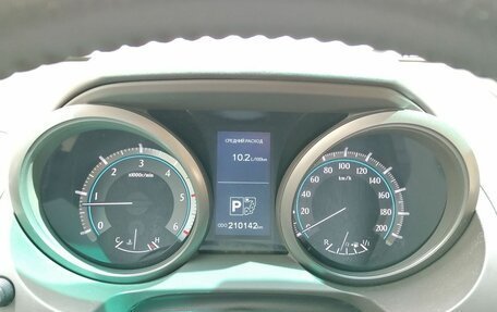 Toyota Land Cruiser Prado 150 рестайлинг 2, 2010 год, 2 630 000 рублей, 13 фотография