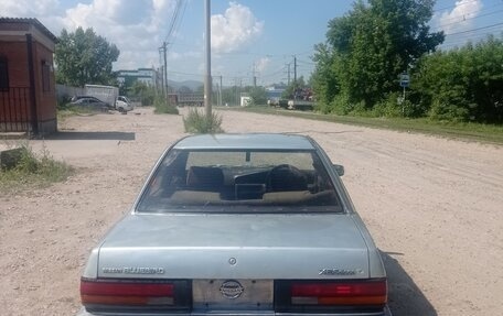 Nissan Bluebird IX, 1989 год, 125 000 рублей, 5 фотография