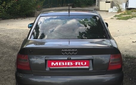 Audi A4, 1997 год, 390 000 рублей, 2 фотография