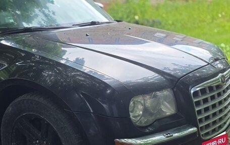 Chrysler 300C II, 2006 год, 650 000 рублей, 12 фотография