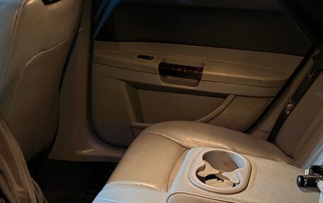 Chrysler 300C II, 2006 год, 650 000 рублей, 22 фотография