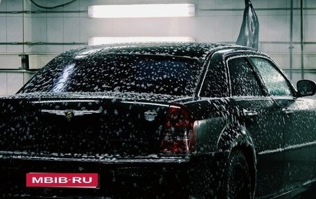 Chrysler 300C II, 2006 год, 650 000 рублей, 21 фотография