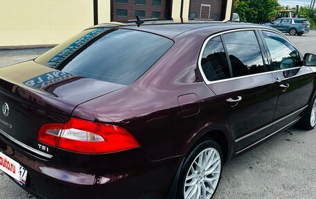 Skoda Superb III рестайлинг, 2010 год, 680 000 рублей, 3 фотография