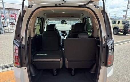 Honda Freed, 2025 год, 2 299 000 рублей, 17 фотография